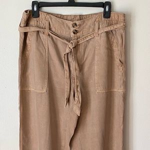 Khaki lightweight pants from American Eagle size 12